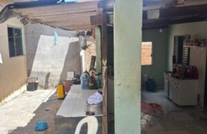 18:43 –
Polícia prende 5 ladrões de quadrilha que assaltava casas de classe média alta em MT