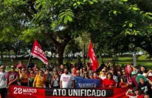 14:19 –
Servidores da UFMT protestam por reajuste salarial e melhores condições de trabalho