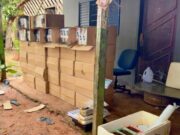 16:30 –
PM recupera caminhonete furtada e prende homem com drogas e cigarros contrabandeados