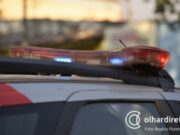 09:52 –
Agressor invade quarto de hotel e agride a mulher com golpes de capacete e socos