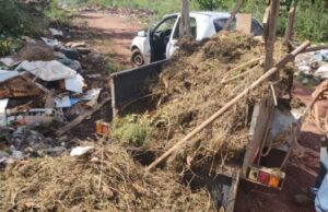 17:48 –
Homem é multado em R$ 1,5 mil por descarte irregular de lixo em Cuiabá e tem carro apreendido por fiscais