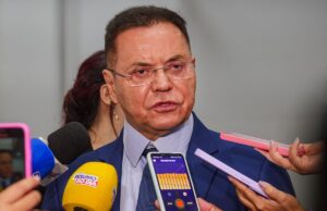 Botelho descarta deixar o União Brasil e pede “grupo unido”