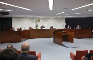Ministros da Primeira Turma do STF receberam HD e estudam material da trama golpista hأ، uma semana