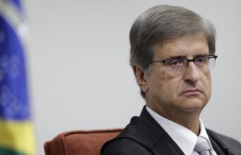 Gonet pede arquivamento de investigaأ§أ£o de Bolsonaro por suposta fraude em cartأ£o de vacinaأ§أ£o | Polأtica