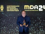 Marcus Penna é premiado como melhor técnico de futsal do ano