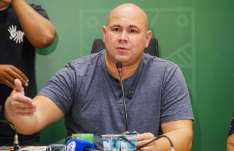 Abilio adere a programa do Estado e detona educação sob Emanuel