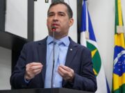 Vereador critica moção de aplausos entregue a membro de facção