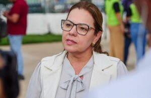 Paula diz que acordo de Emanuel com empresa “causa estranheza”