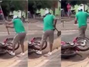 Homem destrói moto com enxada após fugir de acidente em MT