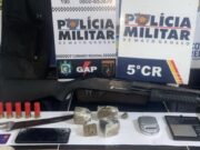 Três faccionados são presos em flagrante pela PM com arma e drogas