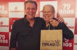 Fávaro vai à festa de petista personagem do Mensalão; veja vídeo