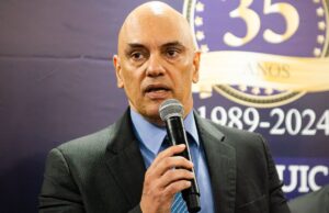 Conduta de Moraes em depoimentos é questionada por defesas