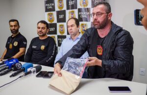 Polícia cumpre novas ordens de prisão contra 4 PMs acusados