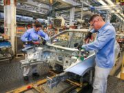 Carro novo, geladeira nova: alta da indأ؛stria e do consumo impulsionam PIB em 2024 | Economia