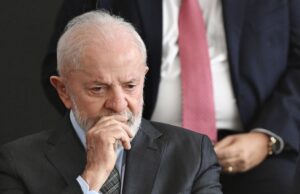 Popularidade em queda: como a economia virou um desafio para Lula a um ano e meio das eleiأ§أµes | Economia