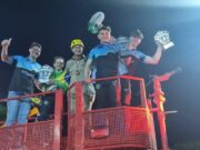 Homenagem em carro aberto marca recepção dos pilotos em Lucas do Rio Verde