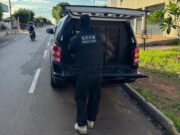 10:11 –
PJC cumpre mandados contra investigados por roubo de defensivos agrícolas e comércio ilegal de armas