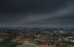09:43 –
Inmet alerta para chuvas intensas em MT e Cuiabá terá temperaturas amenas até fim de semana