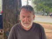 15:30 –
Homem desaparecido após desembarcar na rodoviária é localizado em praça de Cuiabá; veja vídeo