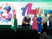 12:04 –
Prefeito assina compromisso para criar centro de referência do autista
