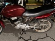 10:50 –
Moto com mais de R$ 55 mil em débitos de multas é apreendida em blitz da Lei Seca
