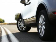 08:19 –
Mulher fica ferida ao ser jogada de carro em movimento após marcar encontro