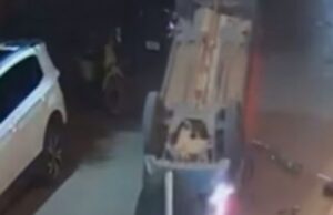 14:10 –
Vídeo mostra momento em que Renegade capota e deixa duas pessoas feridas