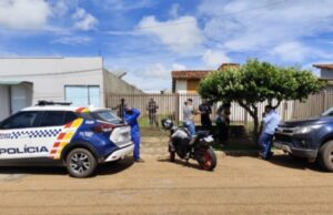 15:07 –
Homem falta ao trabalho, patrão desconfia e irmão o encontra morto amarrado em casa