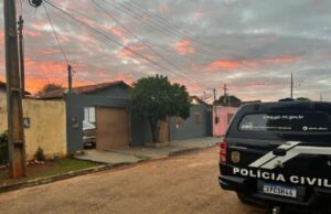 09:15 –
Polícia prende criminosos envolvidos com distribuição e venda de drogas