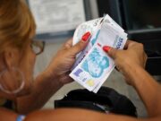 Argentina reduz controle de cأ¢mbio e peso despenca; bolsa sobe quase 5% | Economia