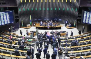 Governo quer retomar pauta de regulação das redes no Congresso