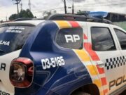 Tiro entra na nuca e sai pelo olho de homem, que sobrevive