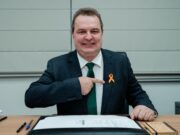 Max Russi transforma o Abril Laranja em política pública permanente