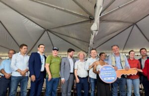 Governos do Estado, Federal e Prefeitura entregam 576 apartamentos