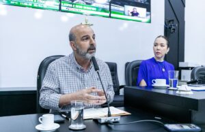 Secretário aponta ações para educação inclusiva na Câmara de Vereadores
