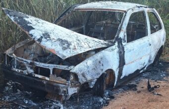 Corpo é encontrado em carro carbonizado no interior de MT