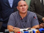 Abilio se irrita com folga em escolas e diz que vai rever calendário