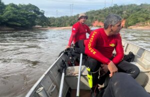 Corpo encontrado em rio pode ser de rapaz que sumiu há 1 mês