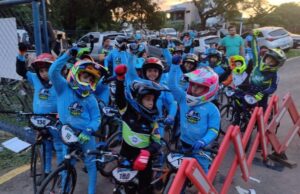 Disputa em 23 categorias movimenta a Abertura do Estadual de BMX