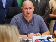 Abilio investiga contrato que instalou mais de 13 mil lâmpadas em 100 dias