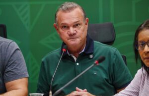 Wellington comemora urgência em projeto para anistia; vídeo