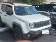 Advogado é preso tentando liberar carro usando documento falso