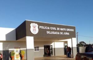 15:18 –
Homem é preso por incendiar motocicleta de ex-companheira