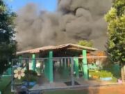 12:10 –
Incêndio de grande proporções atinge escola em zona rural e sala fica destruída; veja vídeo