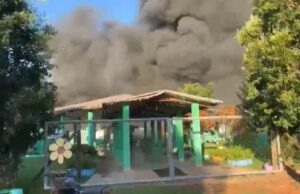 12:10 –
Incêndio de grande proporções atinge escola em zona rural e sala fica destruída; veja vídeo