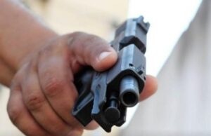 15:21 –
Mulher denuncia ex-marido por agressão e ameaça com arma de fogo em bar