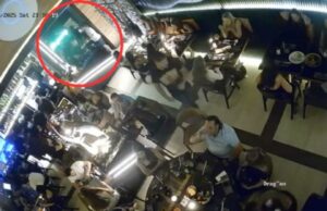 15:47 –
Vídeo mostra troca de socos no banheiro do Haru antes de empresário destruir deck com veículo; suspeito furou fila