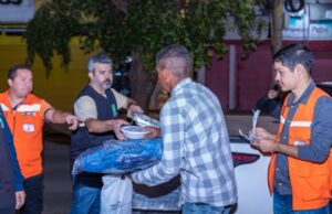 16:41 –
Prefeitura entrega mais de mil cobertores e marmitas em três dias para pessoas em situação de rua durante frio em Cuiabá
