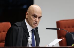 Moraes vota para manter ação contra Ramagem por três crimes no 8/1