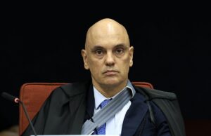 ‘Se o senhor nأ£o se comportar, vai ser preso por desacato’